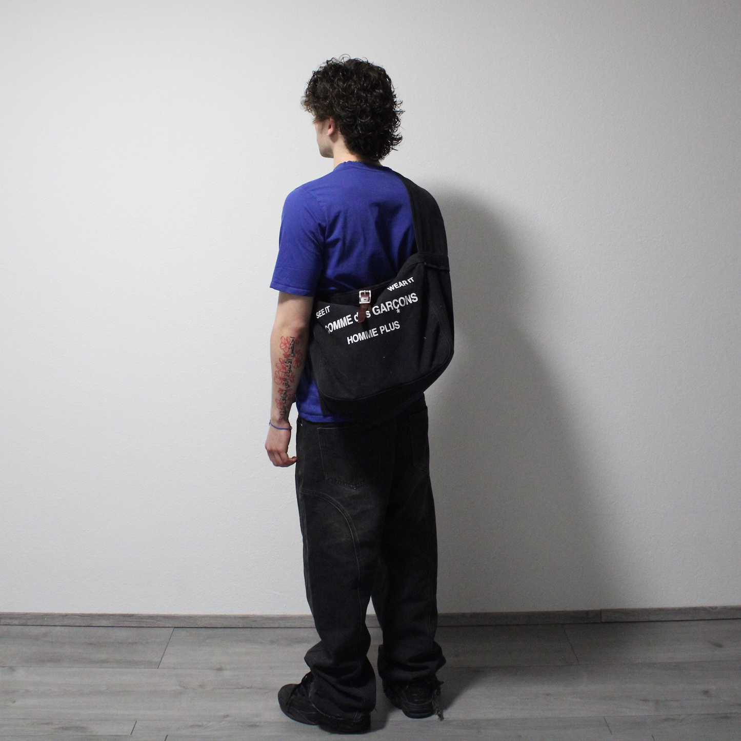 ètudes studio logo shirt